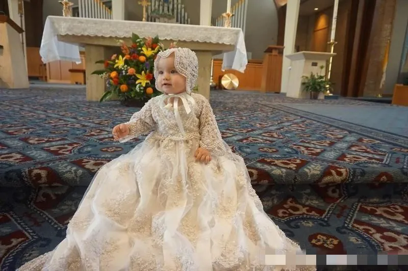 Luxury New Lace Christening Gowns For Baby Girls Crystal 3D Floral Appliqued Baptism Dresses With Bonnet First Communion Dr