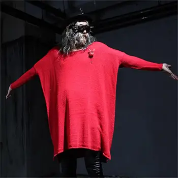 

Loose large size pullover sweater sweater personality loose bat sleeves in the long section of the trendy men's nightclub stage