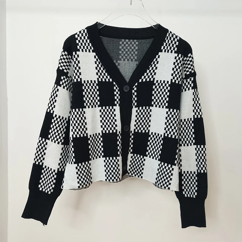 

Knitted Cardigan Sweaters Woman Vintage Plaid Long Sleeve Women Sweater Short Coat Fall 2020 England Style Button Ladies Tops