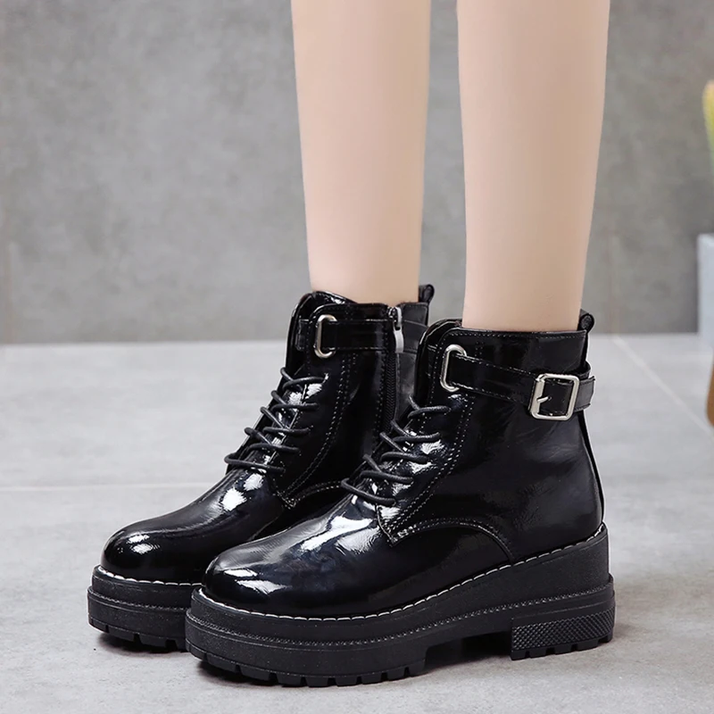 Botas cortas con plataforma para mujer, zapatos de charol con cordones, con  hebilla, Punk, a la moda, para otoño e invierno, color negro|Botas de  nieve| - AliExpress