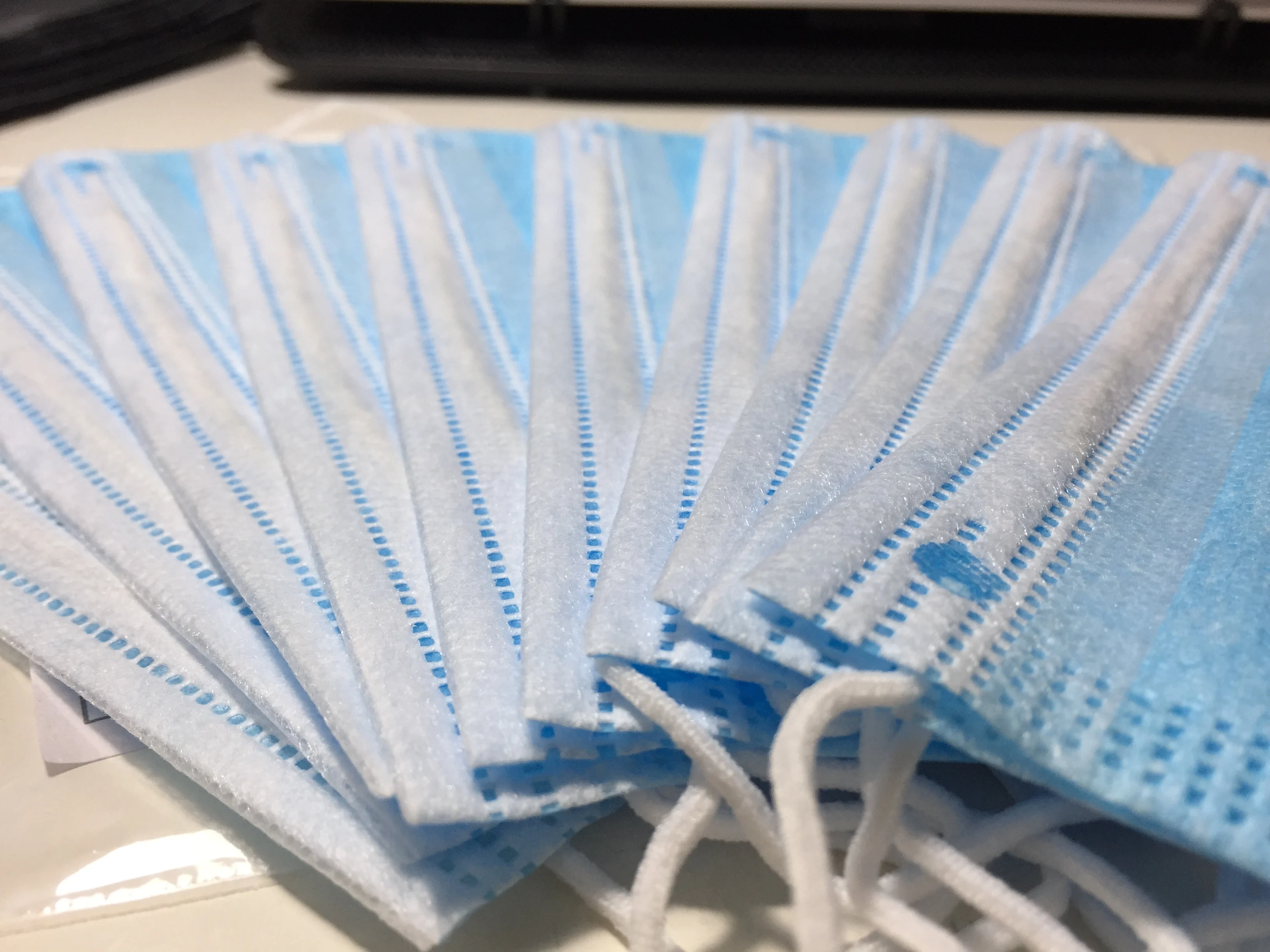 

50pcs/box Disposable face Mask 3-layer Filter Masks Anti Dust PM 2.5 With N95 effect Vacuum packaging Hygiene mouth Masks