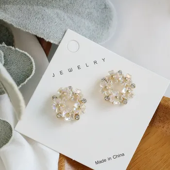 

MWsonya New Korean Sweet Shiny Hollow Shell Flower Stud Earrings Simple for Women Rhinestone Stud Earrings Christmas Jewelry