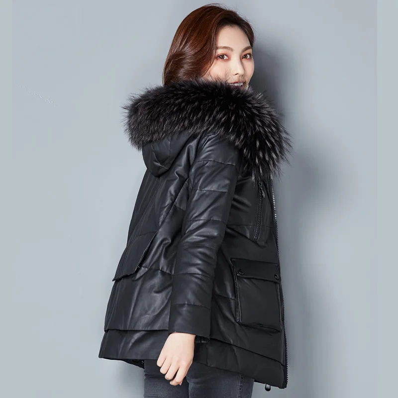 Sheepskin Coat Female Streetweat Raccoon Fox Fur Hooded Duck Down Genuine Leather Jacket Women Real Leather Coats Hiver 315 - Цвет: Black Raccoon