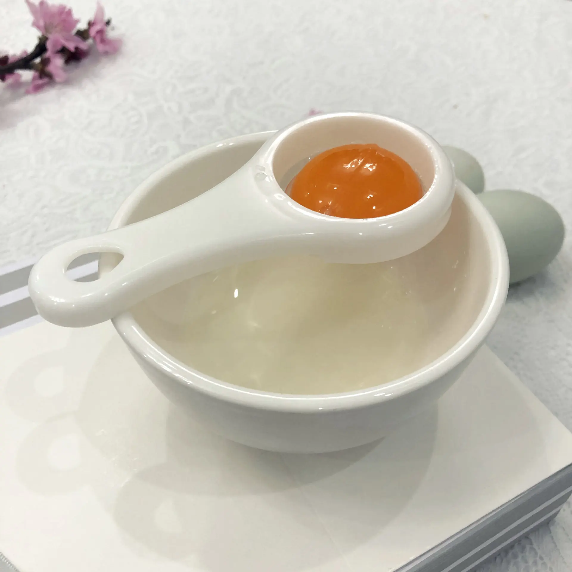 Plastic Egg White Separator Tools Eggs Yolk Filter Gadgets Kitchen Accessories Separating Funnel Spoon Egg Divider Tool