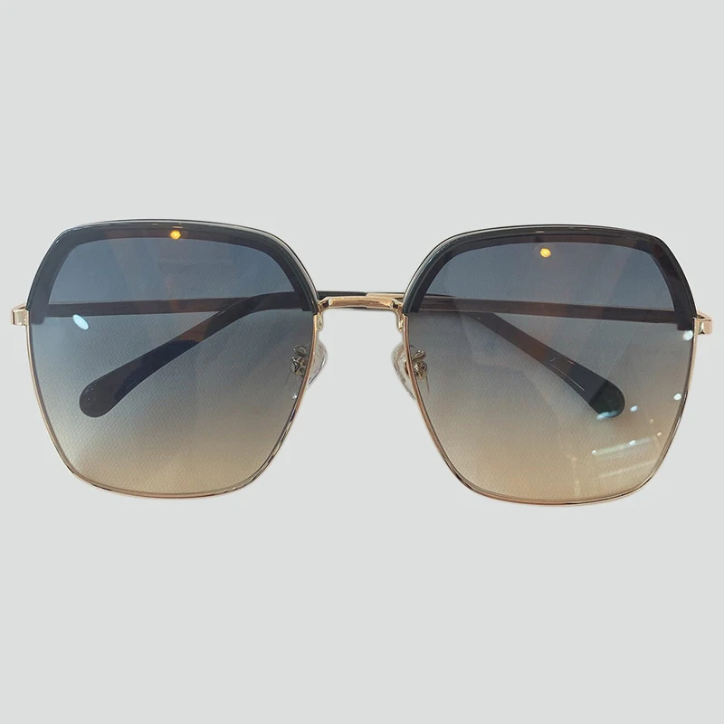 Luxury Square Sunglasses Women Men Retro Brand Designer Metal Frame Oversized Sun Glasses Female Grandient Shades Oculos