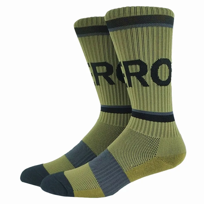

Thick Men's Olive Gym Socks ( Faulty)