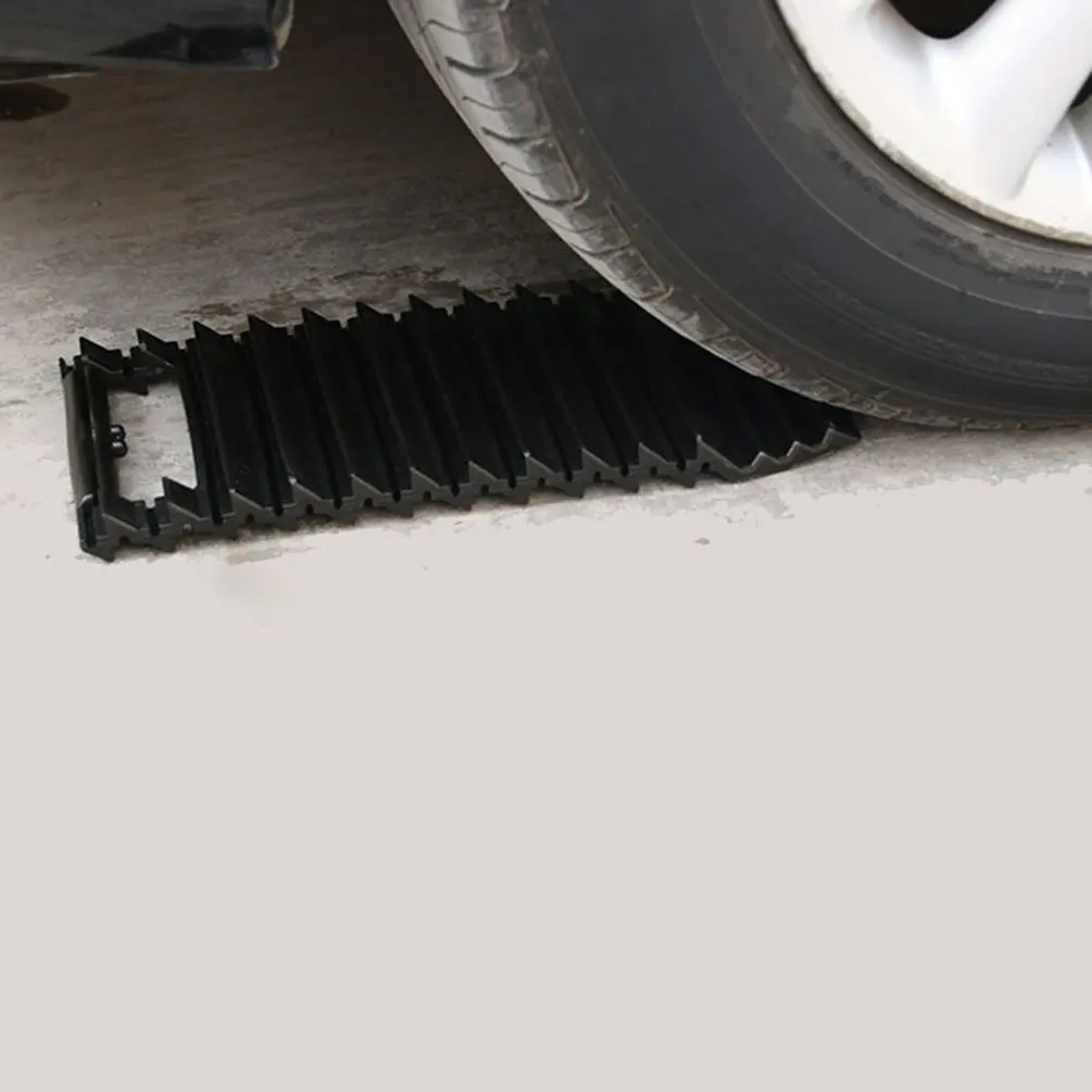 

Universal Car Snow Chains Tire Anti-skid Pad Automobile Wheel Grip Tracks Traction Mat Auto Winter Road Turnaround Tool