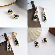 Creative Asymmetrical Star and Moon Stud Earrings for Girls and Student Irregular Geometry Fashion Ear Clips Gifts Jewelry
