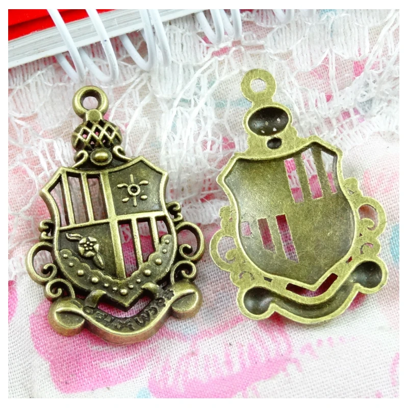 

50pcs 28*19MM Antique Bronze Retro metal crown pendant charm, DIY bronze accessories wholesale