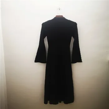 

Women Dress 2019 Autumn and Winter New Pearl Decoration Slim Thin Knit Long Sleeve Mid-length Dress