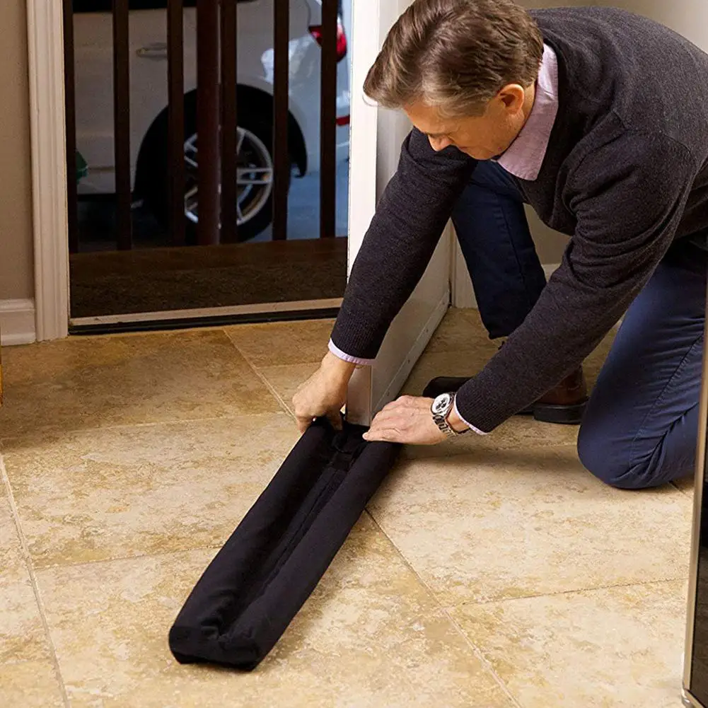 Twin door draft guard stopper. уплотнитель для дверей от сквозняков. сквозняк под дверью. сквозняк под дверью. изоляция межкомнатных дверей.