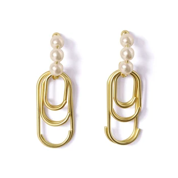 

White pearl layered paper clip shape earrings for women Retro trend S925 needle popular brand design sense new fashion jewelry