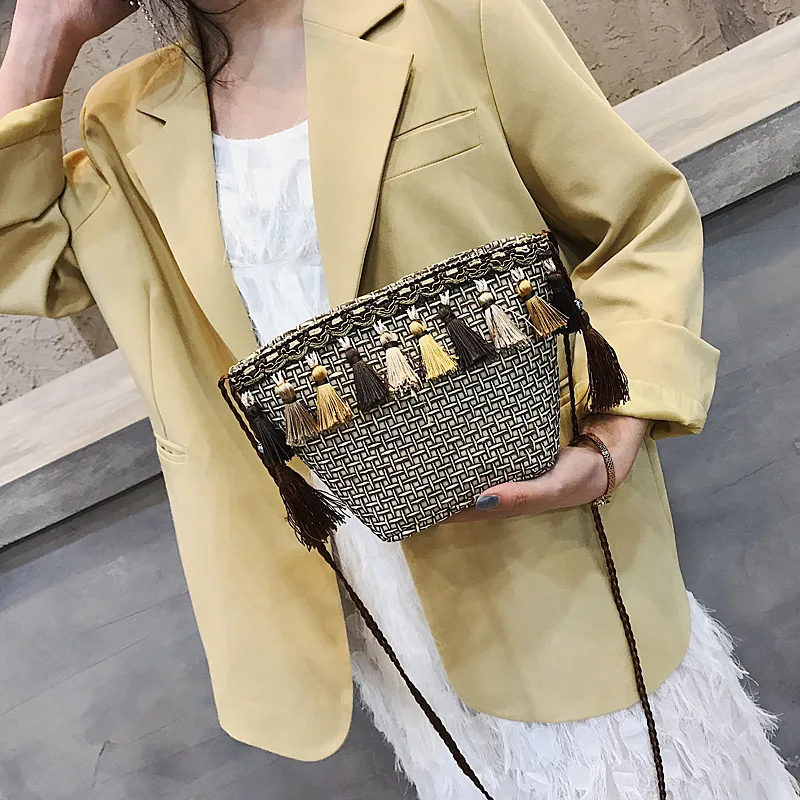 

2019 new straw scarf decoration Hawaiian style single shoulder slanted women's bag