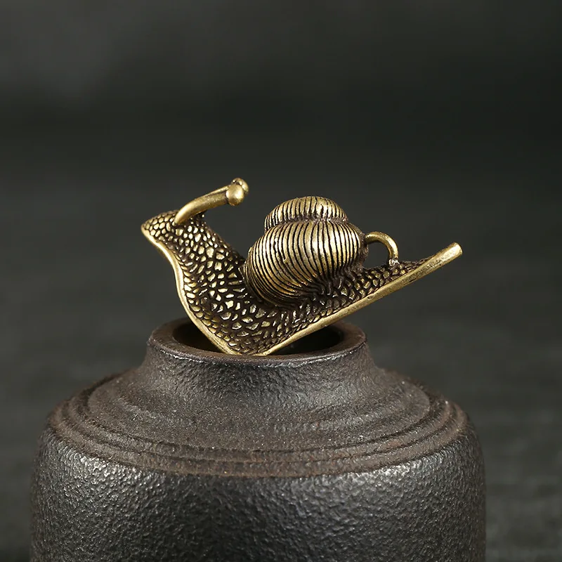 Vintage Brass Mini Snail Keychain Pendant (5)