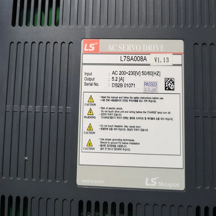 LS Ac Серводвигатель L7SA008A L7-SA008A