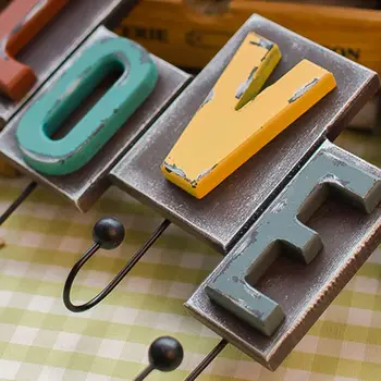 

Multicolor 4 Metal Hooks Wall Mounted Coat Rack Rustic Finish Love Lettering H55A