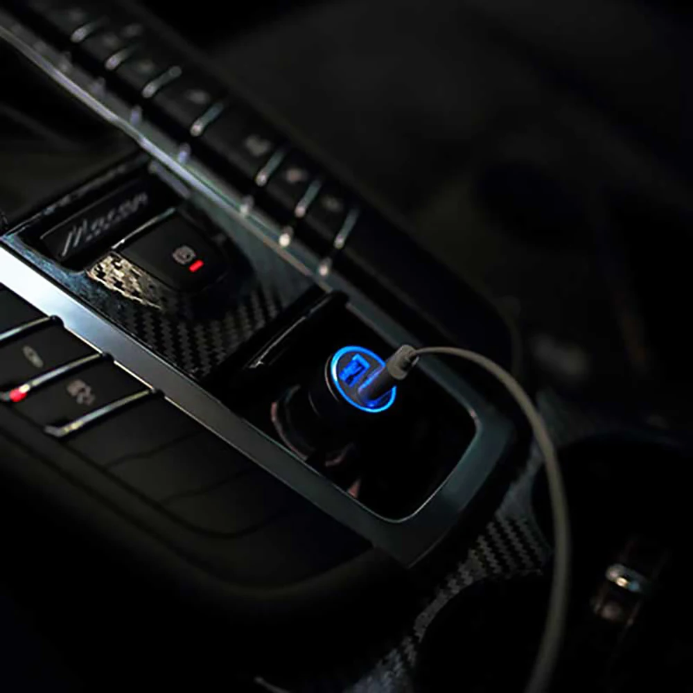 Универсальная автомобильная зарядка от прикуривателя с 2 USB портами и LED подсветкой(DC 5V, 2.1/1 А