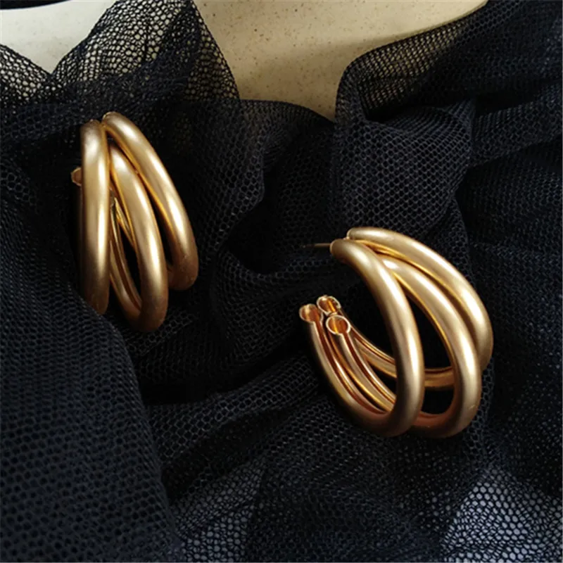 New winter plush velvet circle C shape earrings Vintage joker temperament female stud earrings for women Fine jewelry - Окраска металла: A