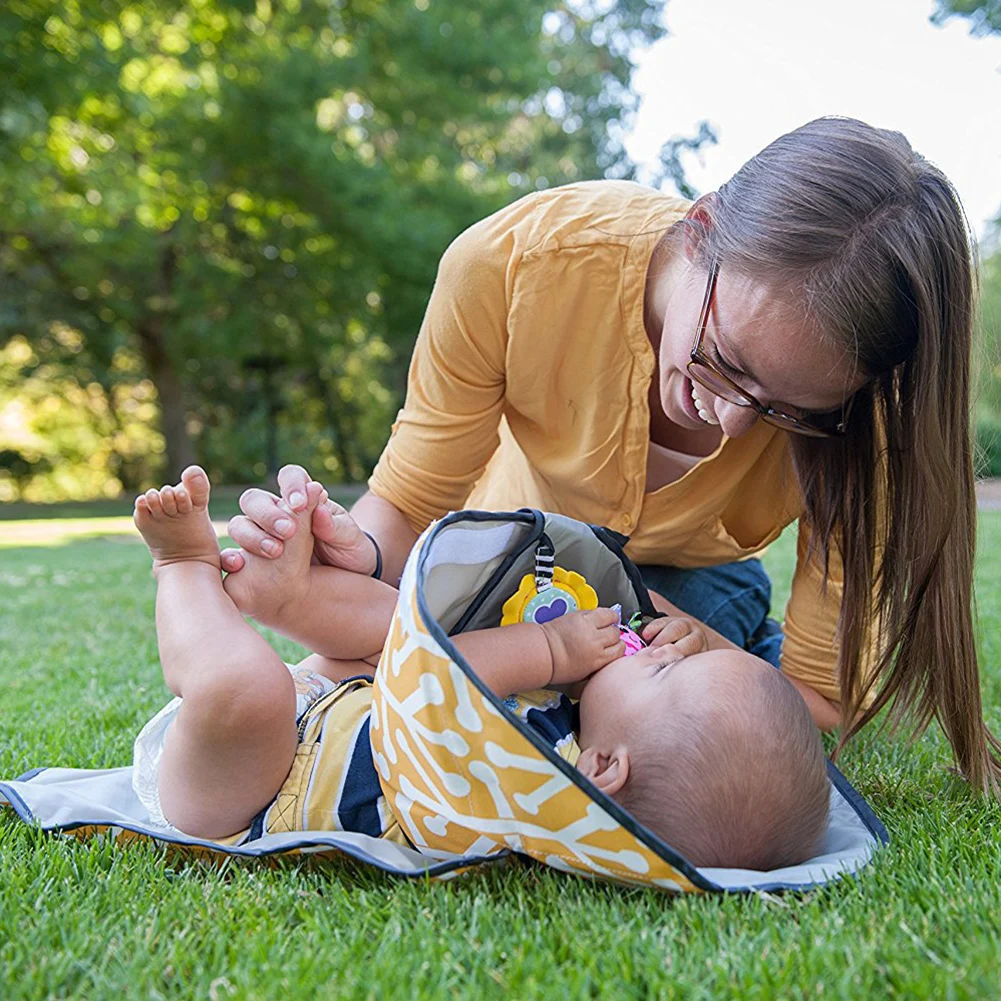 Newborn Baby Portable Diaper Changing Pad Outdoor Waterproof Baby Diaper Changing Pad Foldable Nappy Mat Clutch