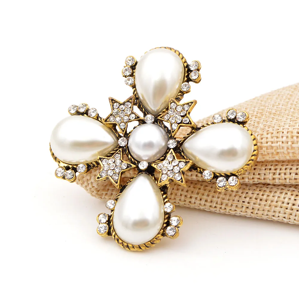 CINDY-XIANG-Pearl-and-Rhinestone-Star-Cross-Brooches-for-Women-Antique-Baroque-Style-Brooch-Pin-Gold (2)
