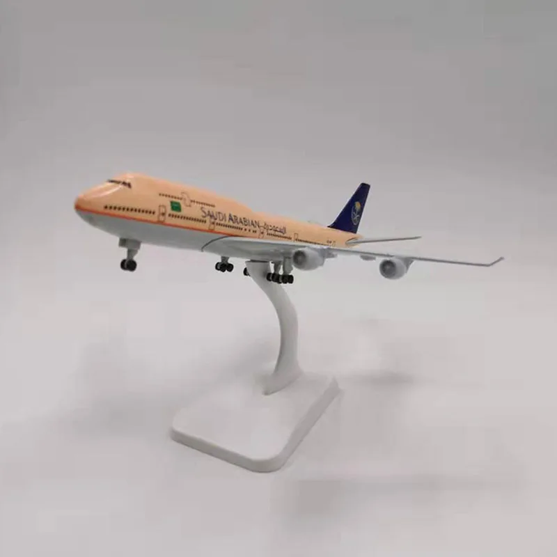 20 см 1/400 Boeing B747 модель SAUDI ARABIAN AIRLINES с базовым шасси сплав самолет коллекционный дисплей статическая модель