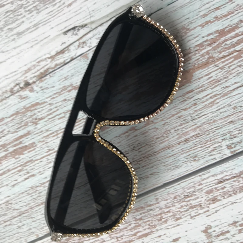 

Retro ladies sunglasses black frame handmade with diamond decorative blackout sunglasses personality young travel essential UV40