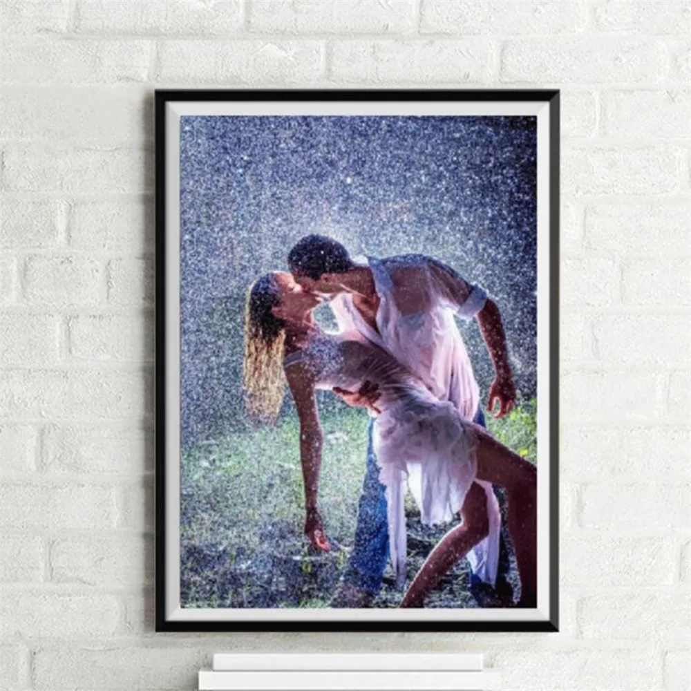

Ellenmar Romantic Rhinestone Cross Stitch Kiss Couple Mosaic Painting DIY Crystal Embroidery for Bedroom Decoration