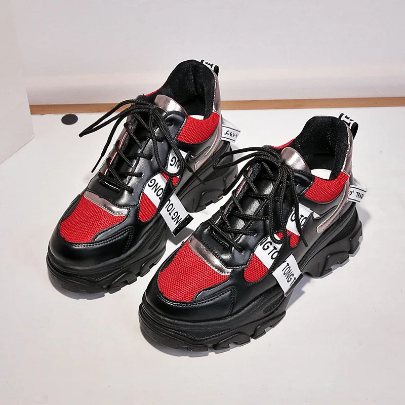 Сетчатые кроссовки с вентиляцией; женская дышащая обувь; цвет белый, черный; уличные кроссовки; женская обувь для бега на платформе со шнуровкой; TH-55