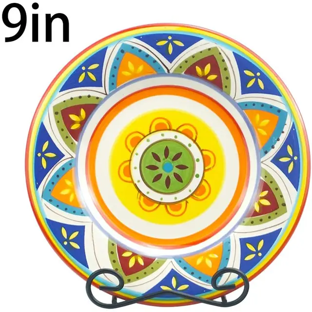 세련된 블랙 메탈 이젤로 귀중한 물건을 장식적으로 전시하세요.