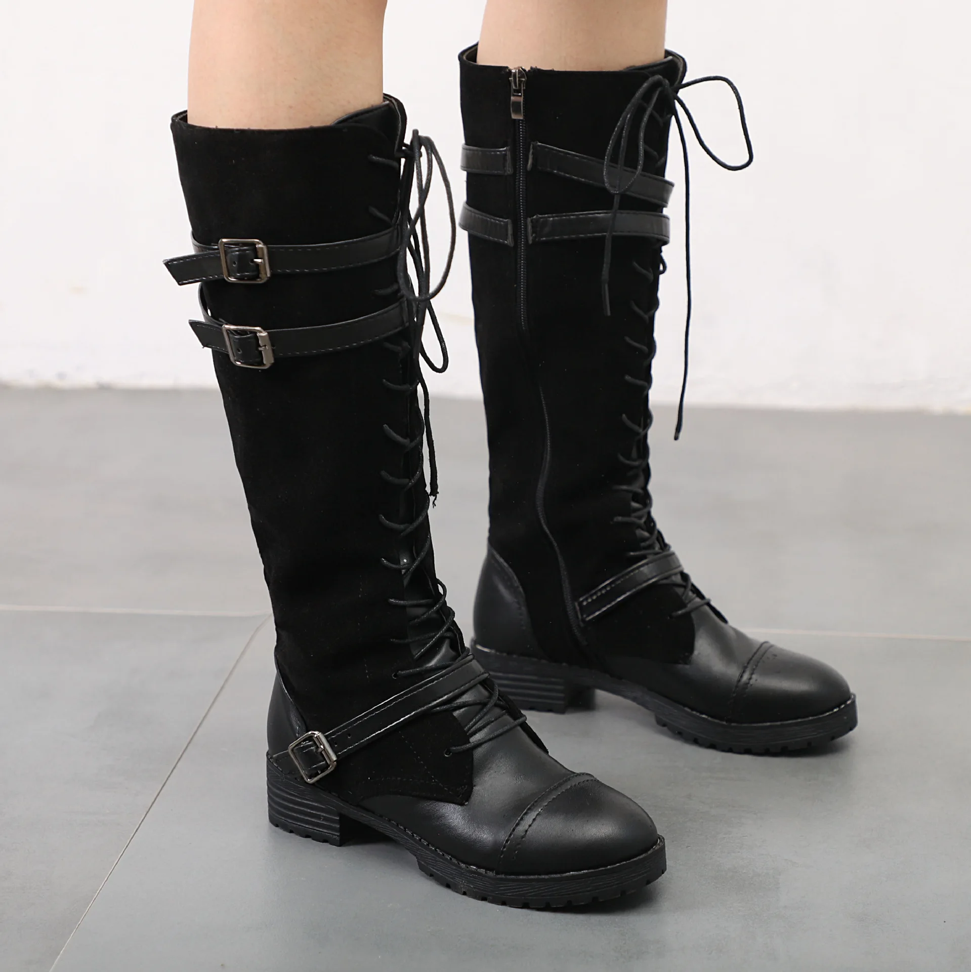 Botas mujer invierno/ г. Осенне-зимние рыцарские сапоги с круглым носком высокие сапоги до колена с перекрестными ремешками на квадратном каблуке; большие размеры 43
