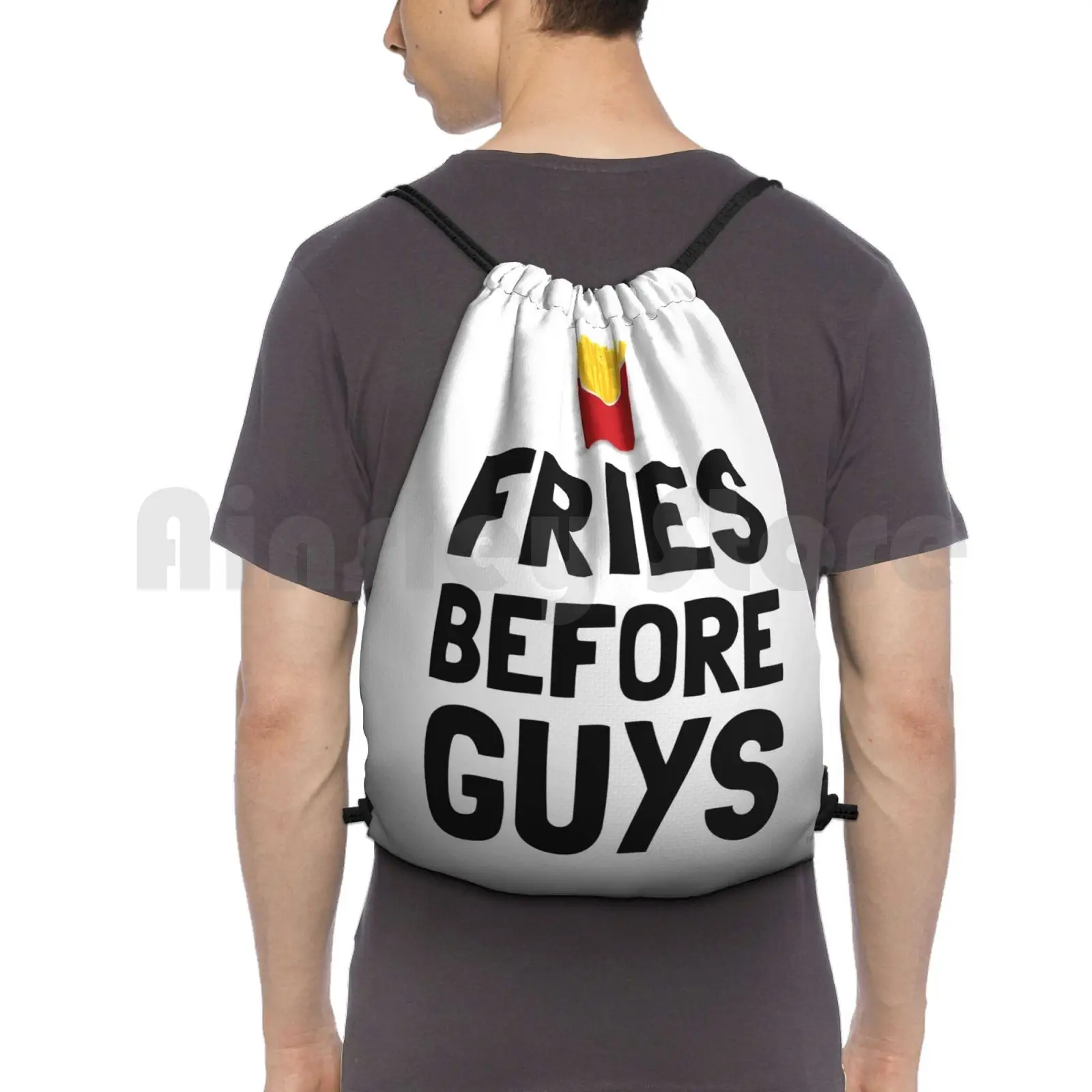 

Надпись "Fries Before Guys" рюкзак на шнурке, сумка для верховой езды, альпинизма, тренажерного зала, Женская смешная, Юмористическая, фри, фаст-фуд