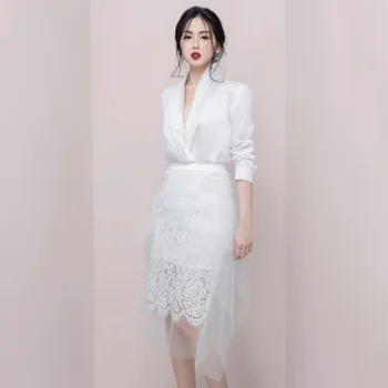 

[EWQ] 2020 Spring Summer New V-Collar Solid T-shirt And Lace Patchwork Solid Skirt Casual Two Piece Set Women SuitAW158