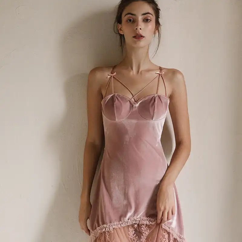 feminine nightwear