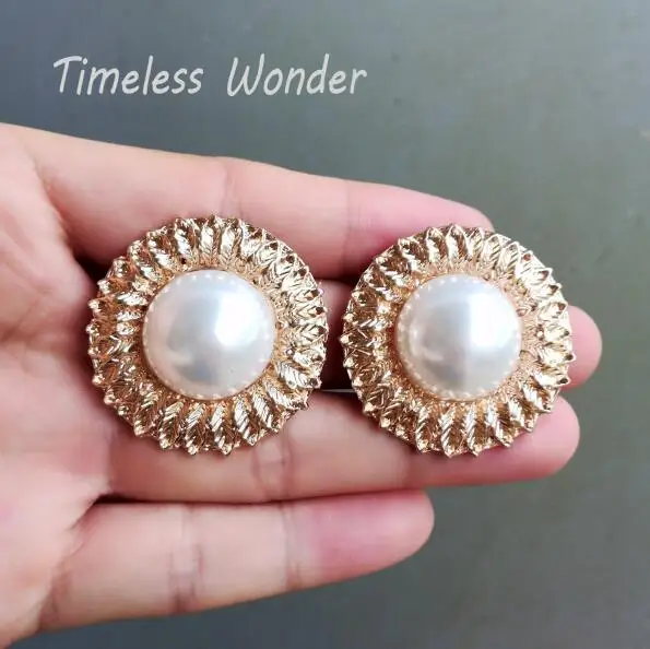 

Timeless Wonder Retro Big Faux Pearl Stud Statement Earrings Baroque Party Gown Big Punk Runway Top Rare Ins Gothic Jewelry 2520