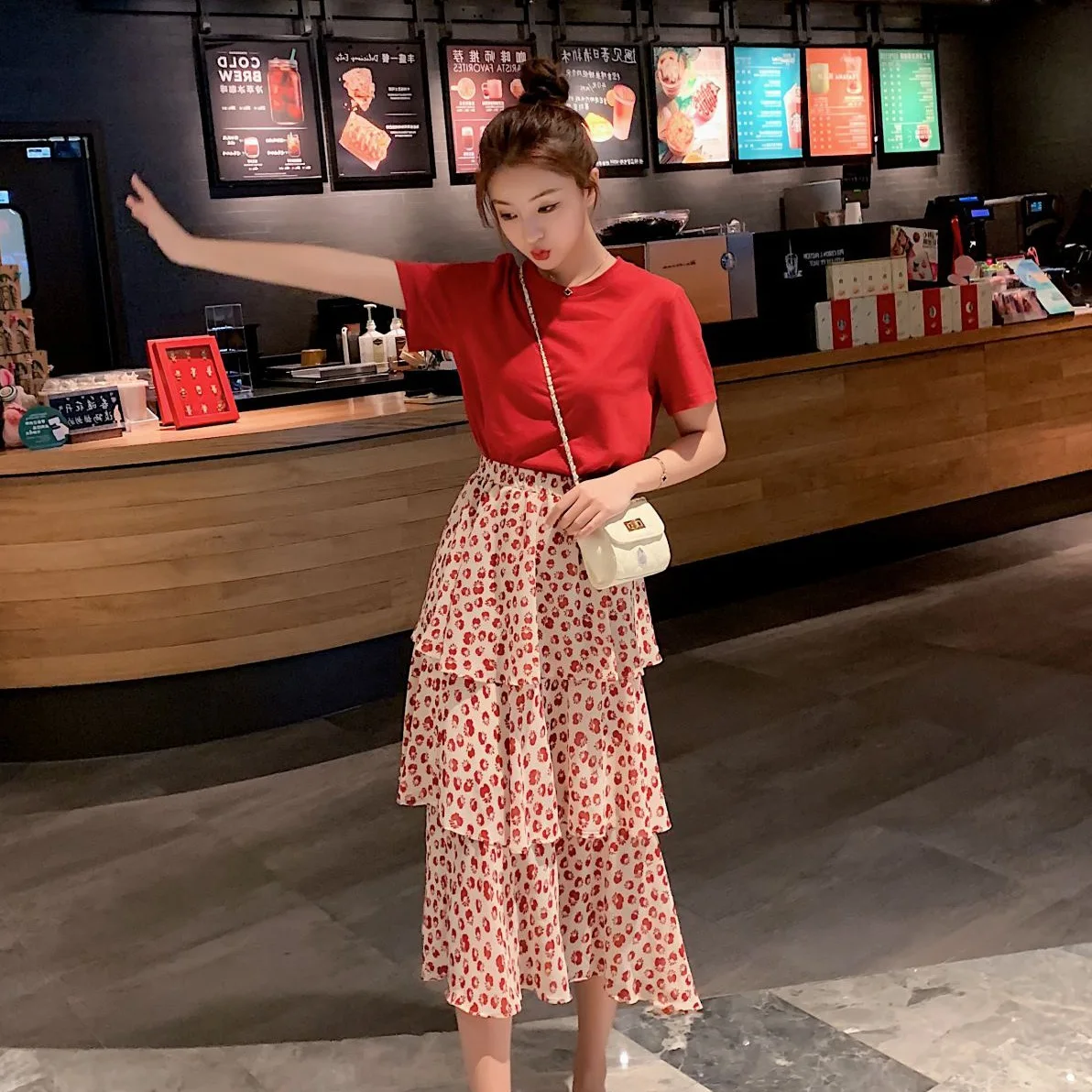 

Photo Shoot Immortal Short-height MORI Series CHIC Retro Chiffon Floral-Print Half-length Cake Dress Red T-shirt Women's Two-Pie