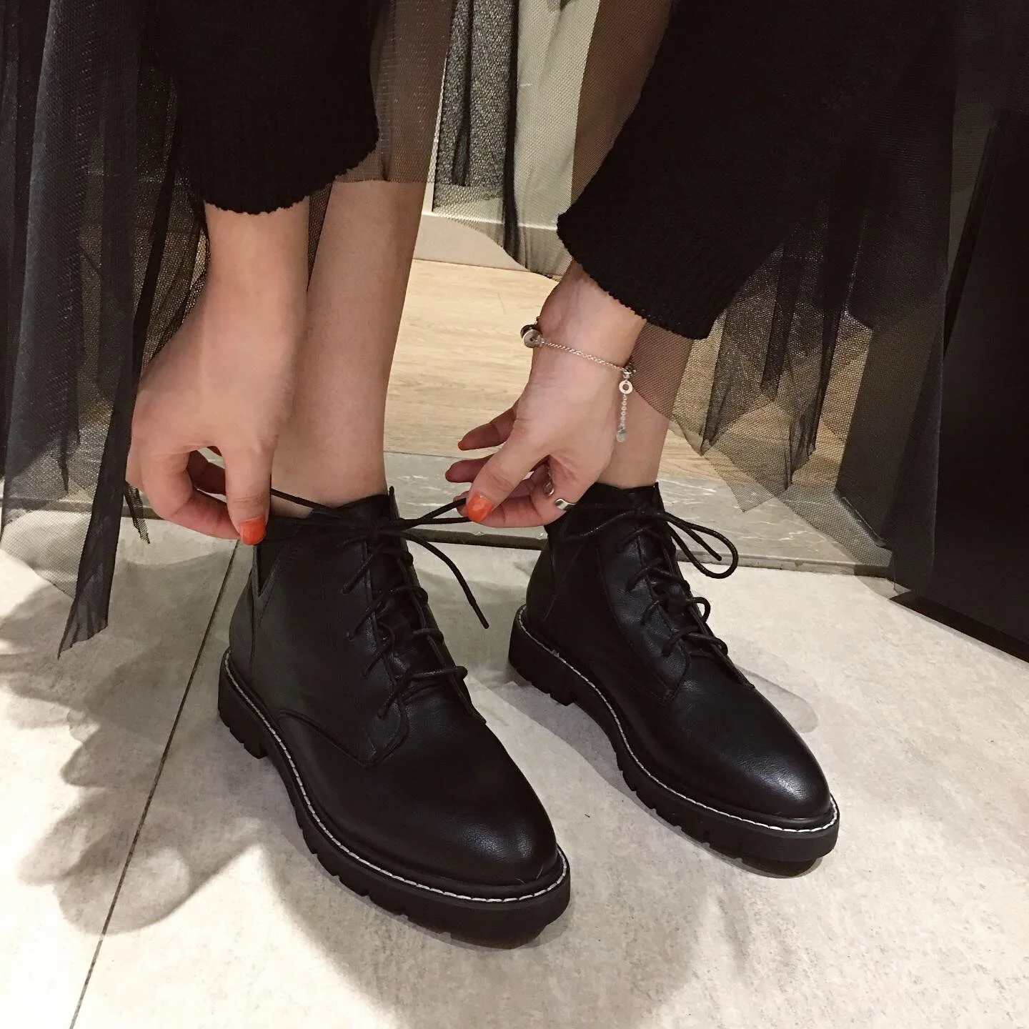 

BELLECOMCd358 Martin Boots Woman England Wind 2019 Autumn Fund Short Boots Black Single All-match Boots Boots