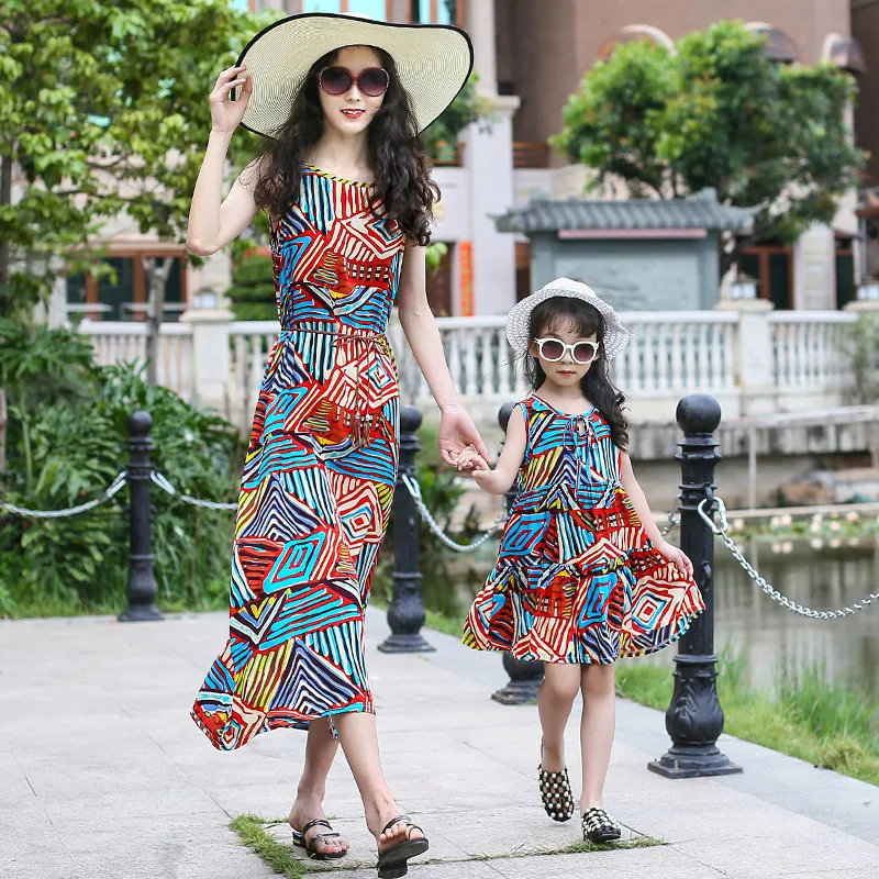 

Mother Daughter Dresses Cotton Silk Family Matching Clothes Sleeveless Summer Elegant Mom and Daughter Party Dress Mum Mom kids