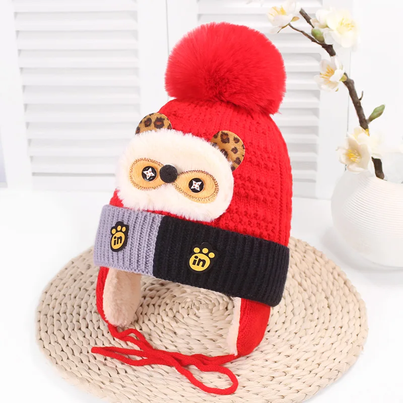 

2019 winter new cute button bear stickers dog claw two-color children's wool hat thin plush warm baby knit boy hat