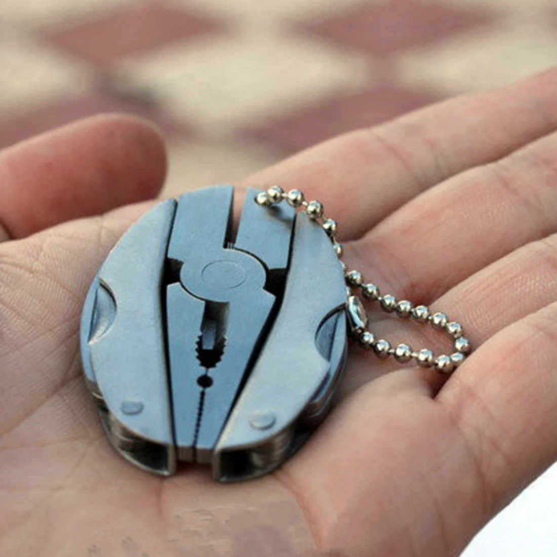 

Stainless Steel Outdoor Portable Multitool Pliers Knife Keychain Screwdriver Mini Pliers Multi Tools Hiking Camping Tool Clamp