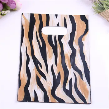 

New Design 100pcs/lot 15*20cm Luxury Fashion Plastic Gift Packaging Bags For Christmas