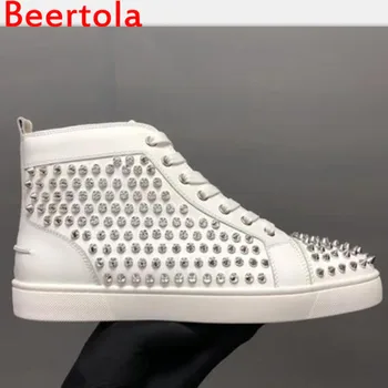 

Beertola New Men's Casual Shoes Designers Spikes Zapatos De Hombre 2019 Silver Rivets Fashion Men Flats Shoes White Color