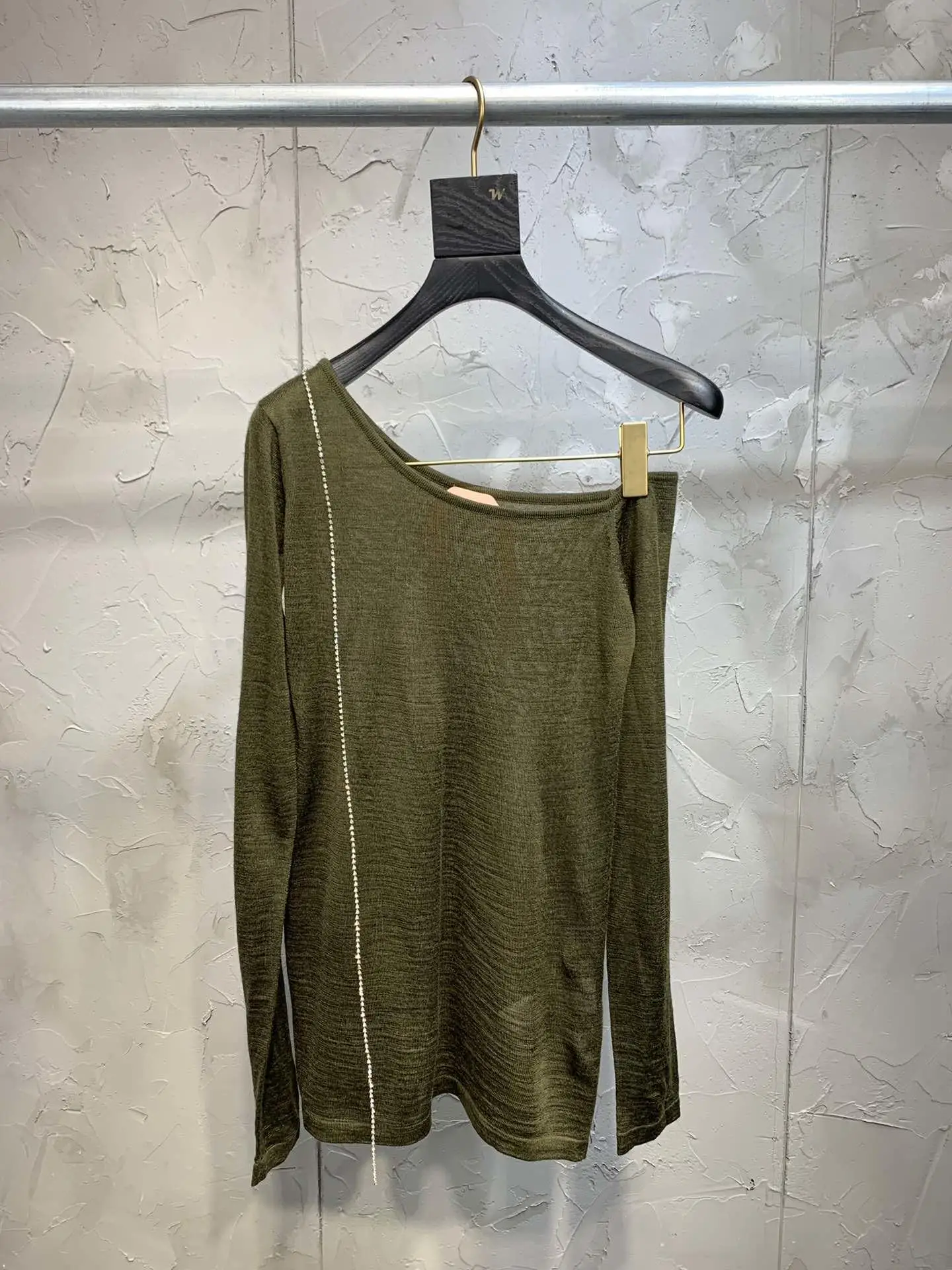

2019 new ladies fashion long-sleeved sexy diagonal collar solid color shirt 0803