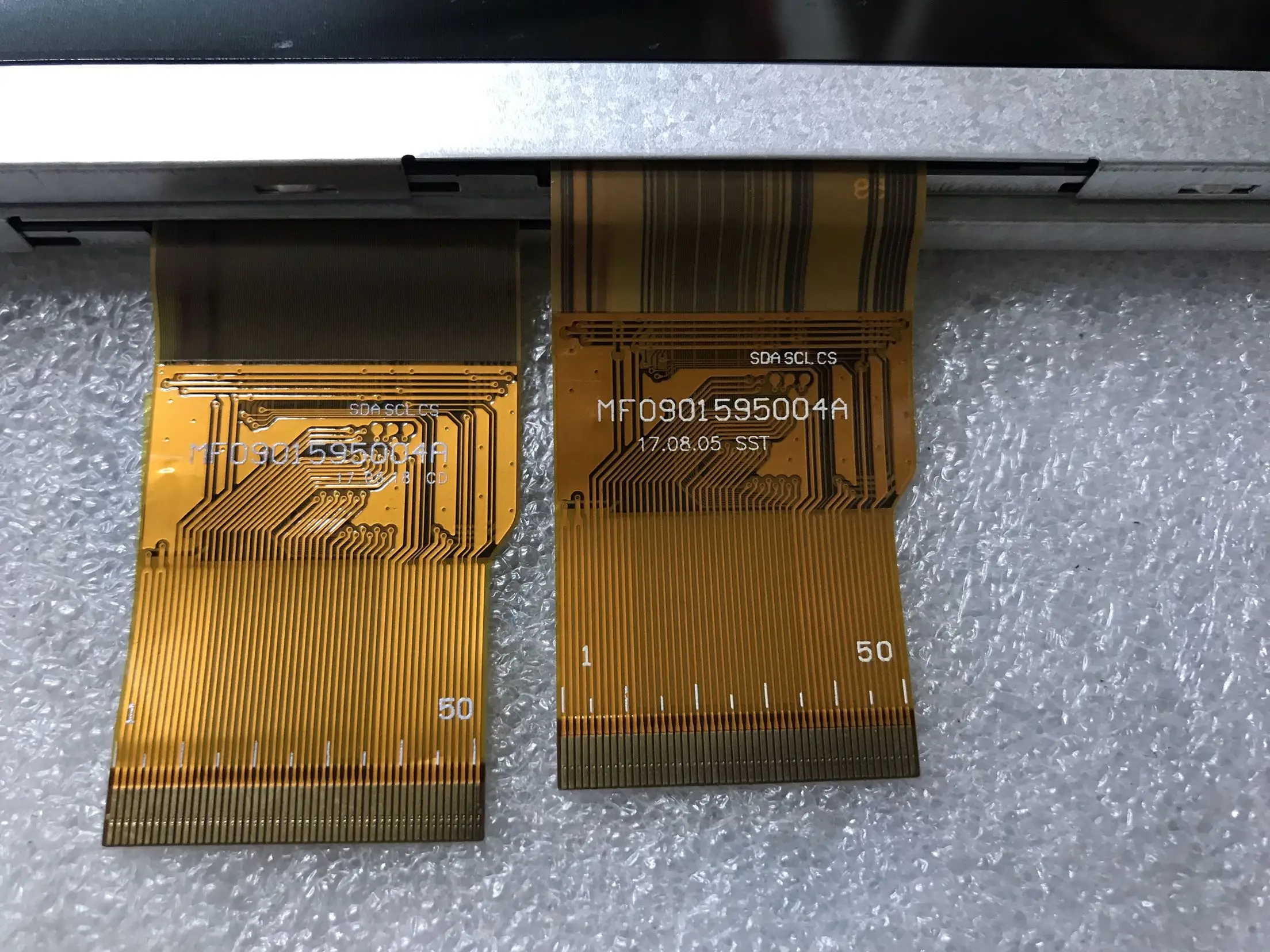 MF0901595004A LCD ÷ ȭ