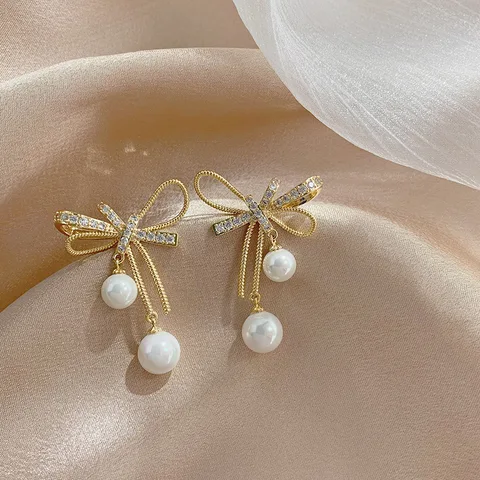 New Flower Pearl Stud Earrings For Women Trendy Crystal Rose Flower Snowflake Zircon Earring Girl Personality Jewelry Gifts