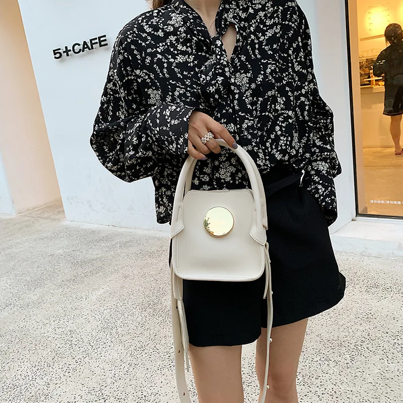 

Summer 2019 New Women's Bag Skew Doctor's Baggage with One Shoulder