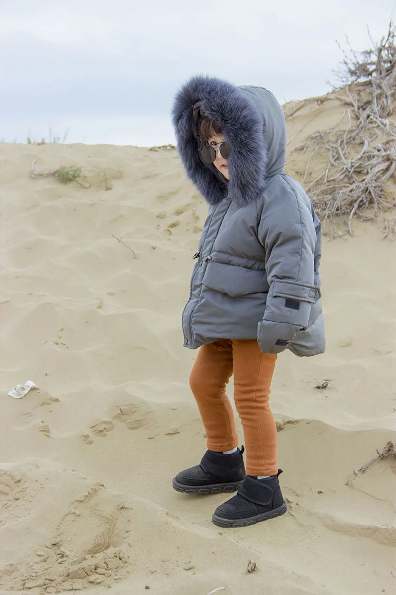 Зимняя Детская куртка-пуховик с капюшоном длинное пальто в Корейском стиле с белым утиным пухом парки с меховым воротником для маленьких мальчиков и девочек Лыжная одежда с перчатками