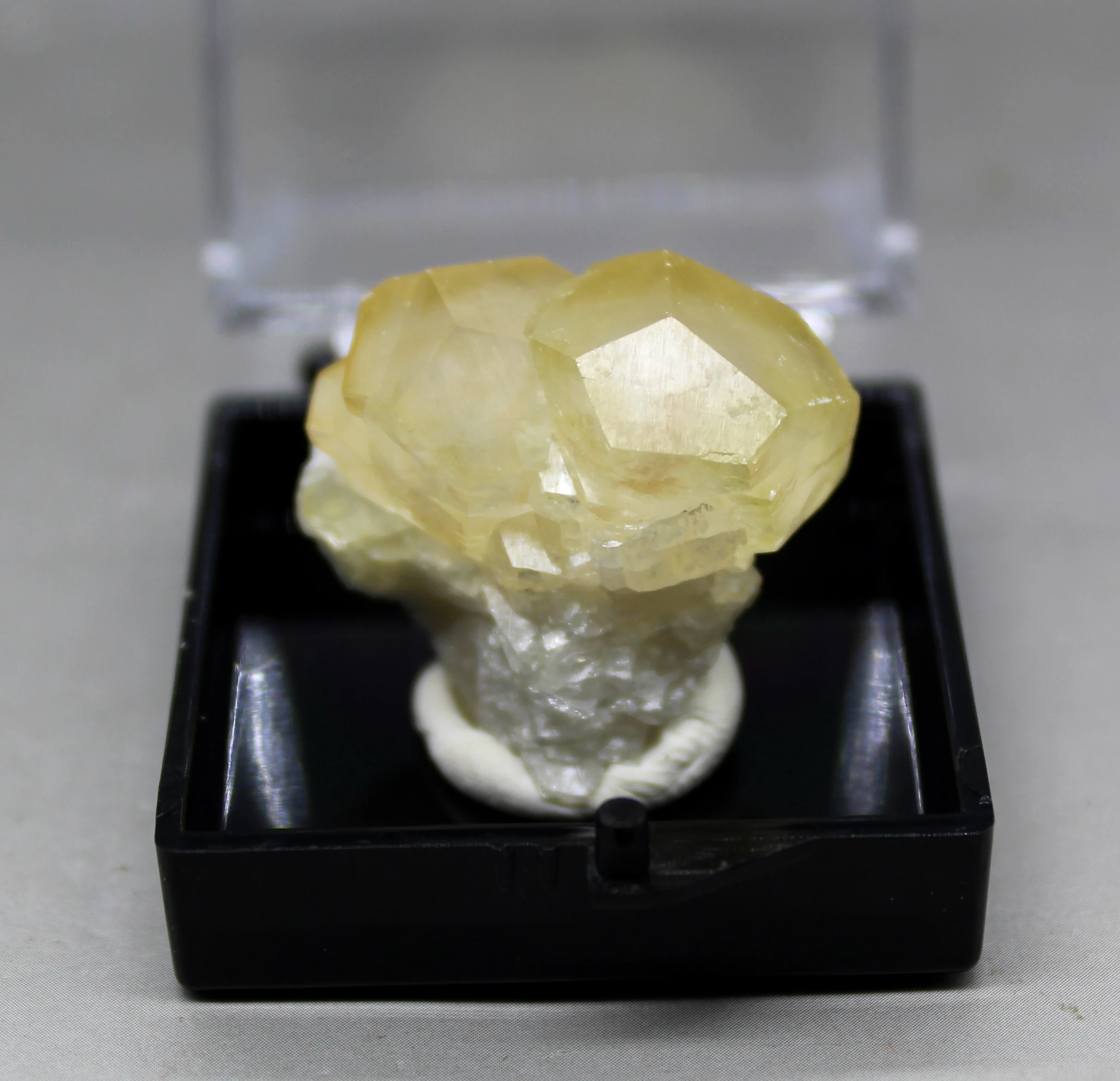 

100% natural Calcite mineral specimen stones and crystals healing crystals quartz gemstones from CHINA free shipping Send box