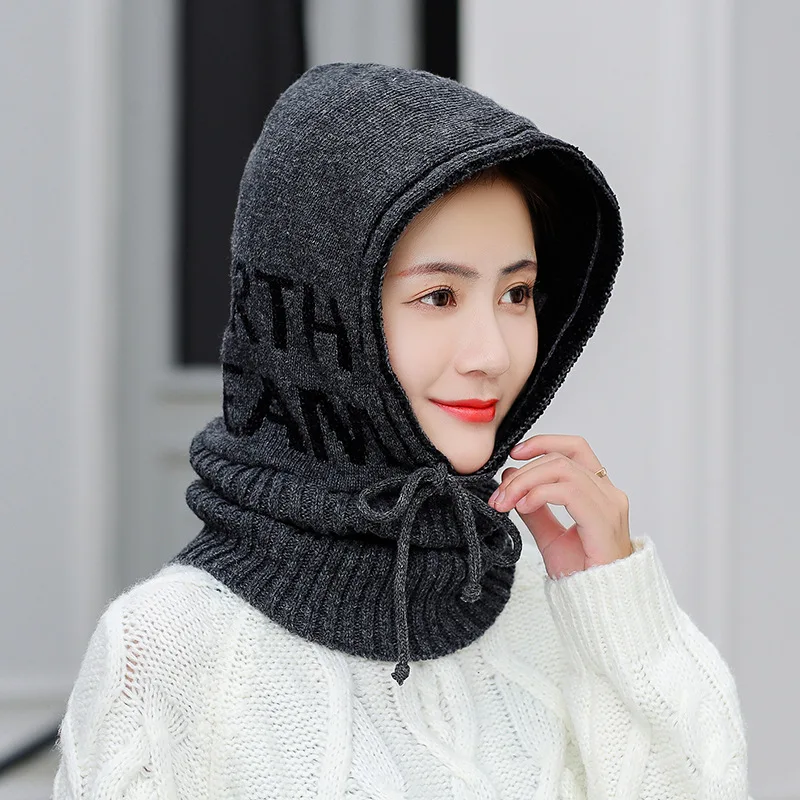 Hat Women's Fashion Embroidered Woolen 