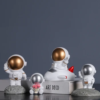 

EUROPEAN CREATIVE RESIN CUTE ASTRONAUT ORNAMENTS HOME LIVINGROOM TABLE FIGURINES CRAFTS OFFICE DESKTOP FURNISHINGS DECORATIONS