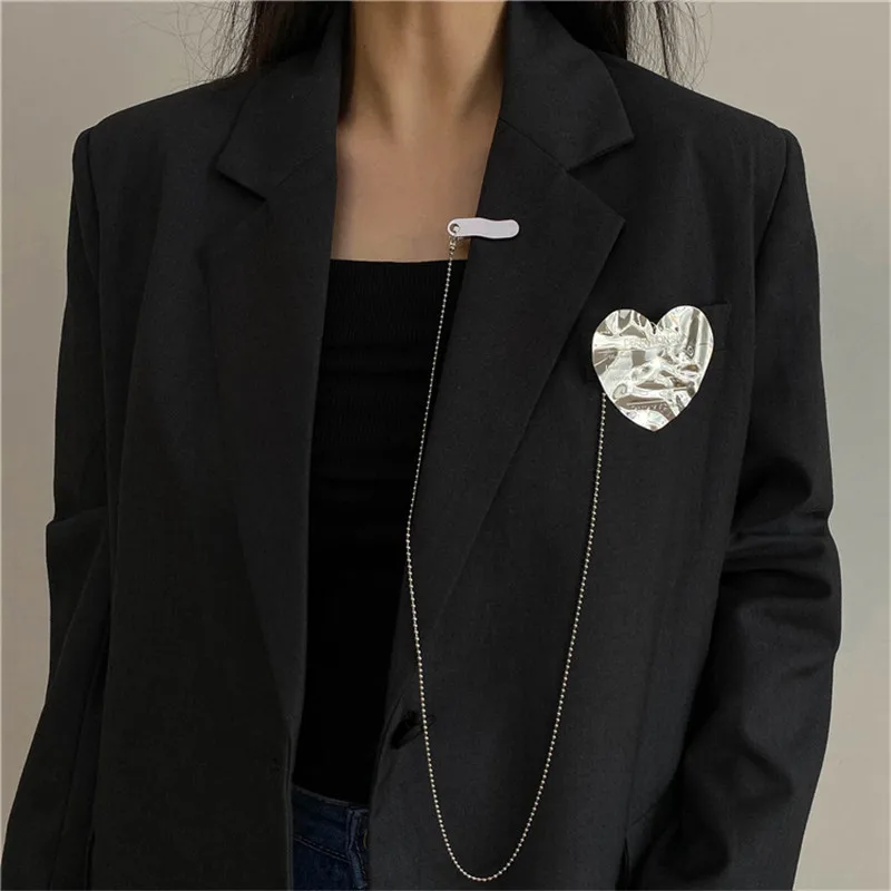YANGLIUJIA Metal Heart Chain Brooch Personality Fashion Tassel Lovers Suit Accessories Christmas Gift